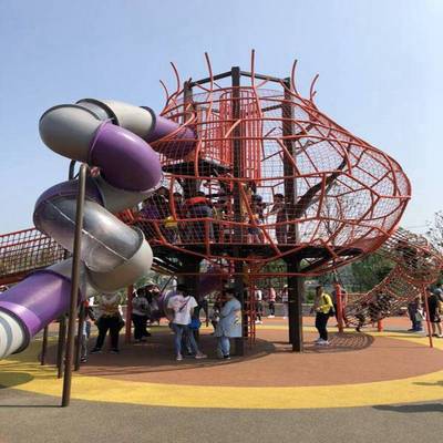 儿童游乐新纪元 超市蹦床、户外拓展与商场淘气城堡的整合开发与销售